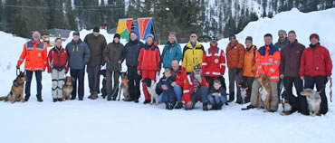 Teilnehmer der Lawinenhunde-Ausbildung 2009